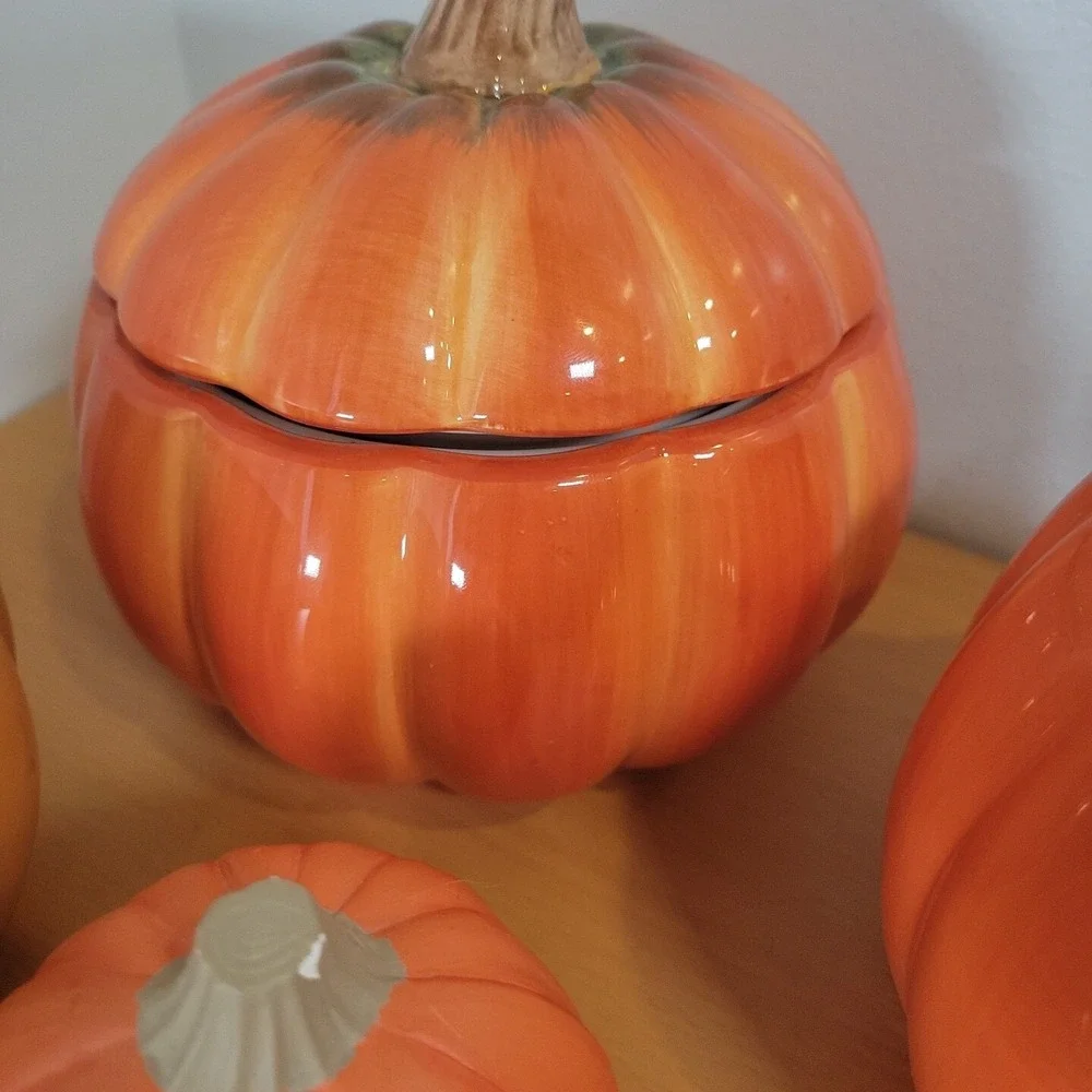 Ceramic Pumpkin‎ Lot of 4 Small Decorative Pumpkins FTD Planters Novelty Items
